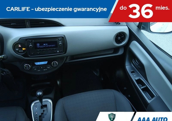 Toyota Yaris cena 45000 przebieg: 147068, rok produkcji 2017 z Baranów Sandomierski małe 326